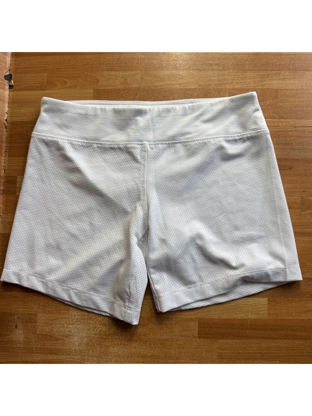 Turtles & Tees athletic shorts , white , girls size med, golf shorts